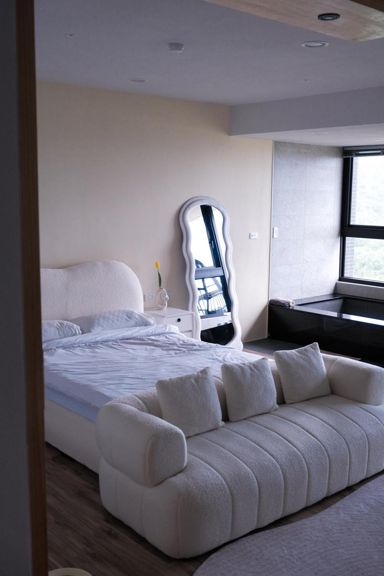 Toucheng Happyhouse頭城黑皮家 附早餐 Apartamento Exterior foto